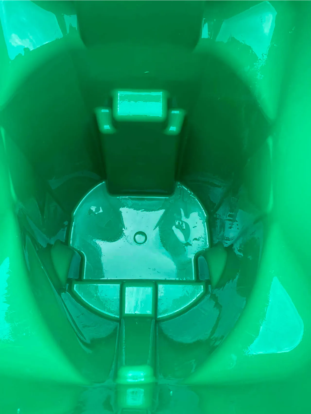 Spotless bin after cleaning