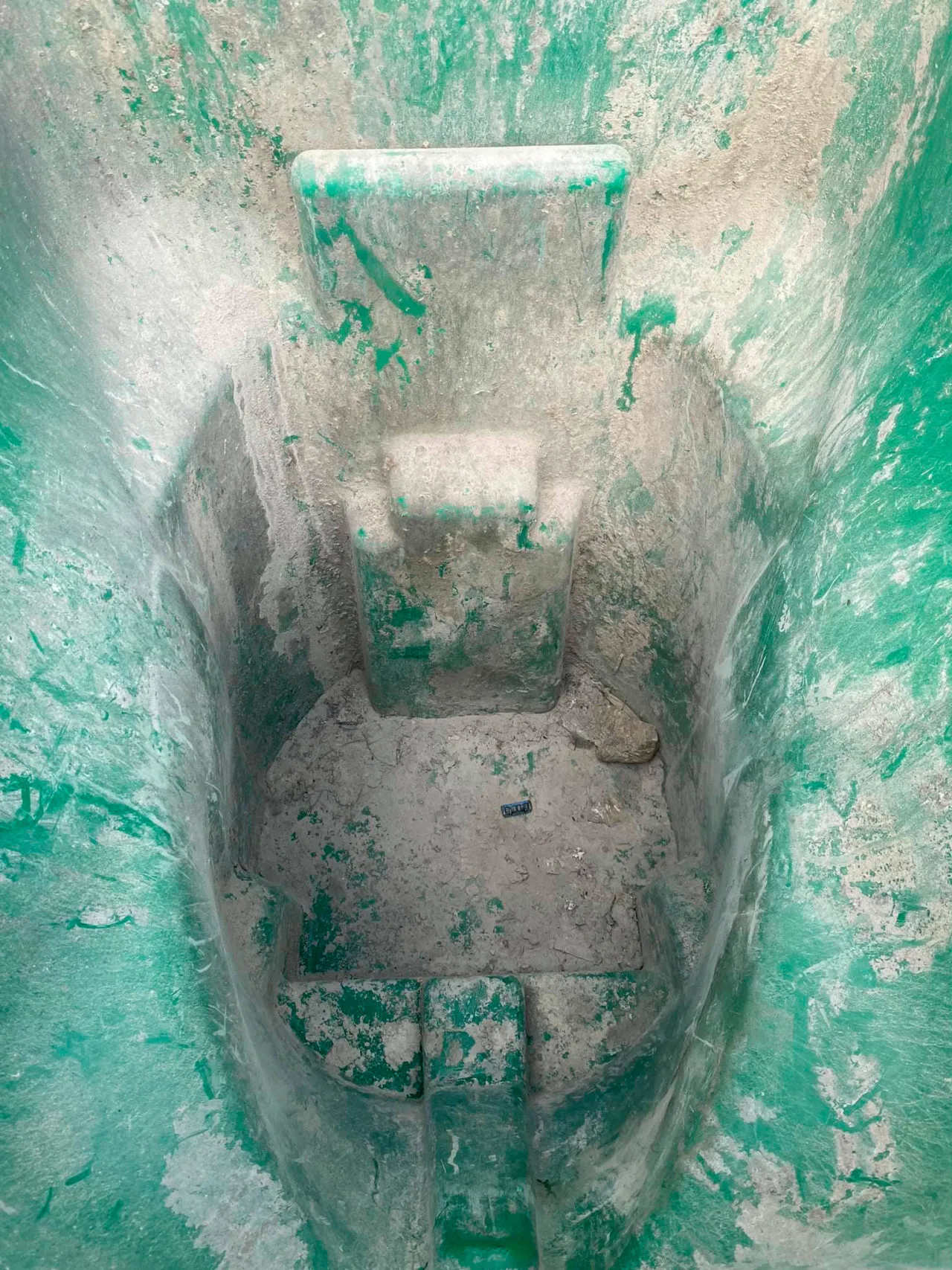 Stained bin before cleaning
